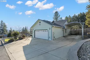 530 Tanglewood St, Sutherlin, OR 97479 - Photo 3