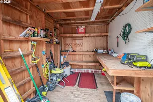88099 Lindsay Ln, Veneta, OR 97487 - Photo 37
