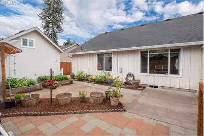88099 Lindsay Ln, Veneta, OR 97487 - Photo 29