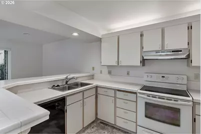 5054 Foothills Dr #B / 68, Lake Oswego, OR 97034 - Photo 15