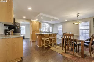 211 SE 33rd Ave, Hillsboro, OR 97123 - Photo 5