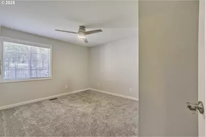 211 SE 33rd Ave, Hillsboro, OR 97123 - Photo 21