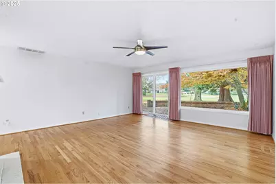 32525 SW Arbor Lake Dr, Wilsonville, OR 97070 - Photo 11