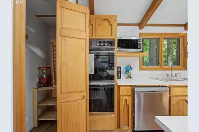 21220 E Crater Ct, Rhododendron, OR 97049 - Photo 19