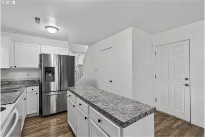 871 N 20th Way, Cornelius, OR 97113 - Photo 17