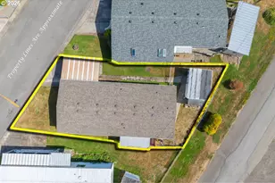 1413 Hawthorne 33 Ave, Reedsport, OR 97467 - Photo 33