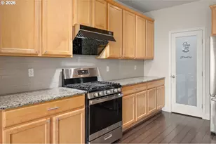1190 Peascod Dr, Eugene, OR 97402 - Photo 11