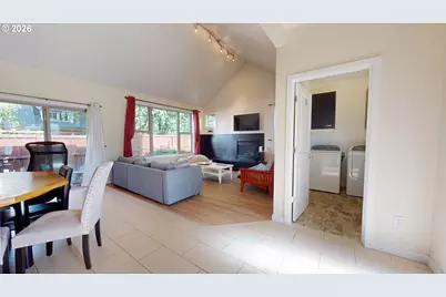 375 Mia Ln, Eugene, OR 97401 - Photo 9