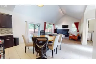 375 Mia Ln, Eugene, OR 97401 - Photo 17