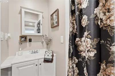 3249 3rd St, Hubbard, OR 97032 - Photo 31