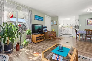 2902 E 2nd St, Newberg, OR 97132 - Photo 7