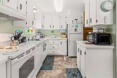 2902 E 2nd St #106, Newberg, OR 97132 - Photo 13