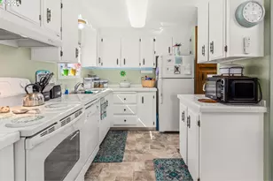 2902 E 2nd St, Newberg, OR 97132 - Photo 13