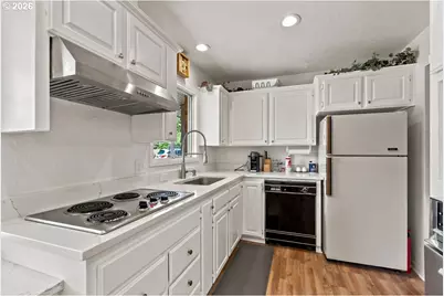 18284 S Holly Ln, Oregon City, OR 97045 - Photo 13