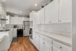 18284 S Holly Ln, Oregon City, OR 97045 - Photo 11