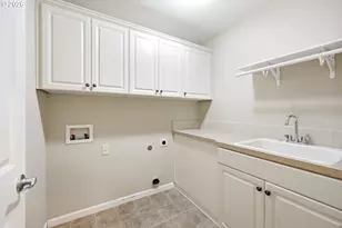 1639 SW Joshua St, Portland, OR 97219 - Photo 35
