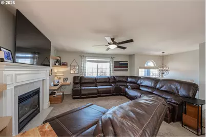 3924 NE Hayes St, Camas, WA 98607 - Photo 5