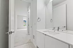 425 NE Bryant St, Portland, OR 97211 - Photo 29