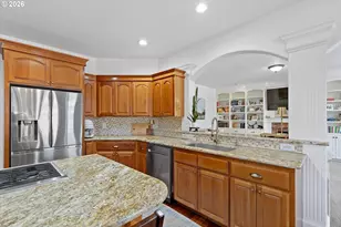 211 W Hazelnut Dr, Newberg, OR 97132 - Photo 9