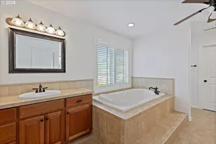 211 W Hazelnut Dr, Newberg, OR 97132 - Photo 21