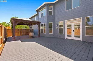 211 W Hazelnut Dr, Newberg, OR 97132 - Photo 35