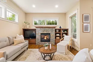 8175 SW Laurelwood Ct, Portland, OR 97225 - Photo 15
