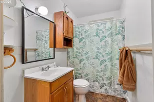 1225 W Main St, Medford, OR 97501 - Photo 19