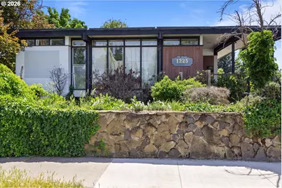 1225 W Main St, Medford, OR 97501 - Photo 3