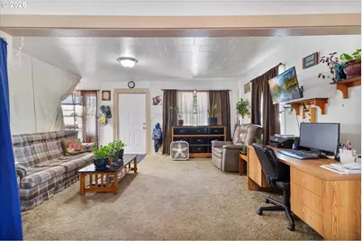 1225 W Main St, Medford, OR 97501 - Photo 11