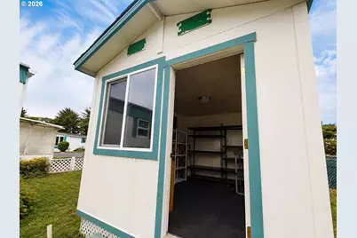 15505 Oceanview Dr, Brookings, OR 97415 - Photo 21