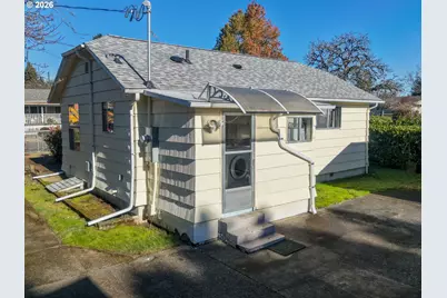 1271 W 11th St, Coquille, OR 97423 - Photo 39