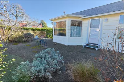 1271 W 11th St, Coquille, OR 97423 - Photo 25