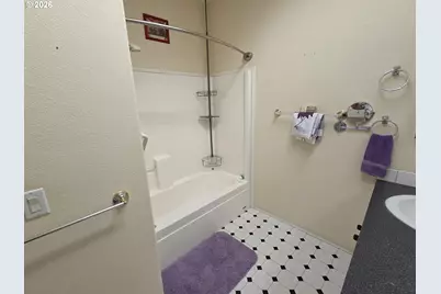 727 Hilltop Dr, Oakland, OR 97462 - Photo 21