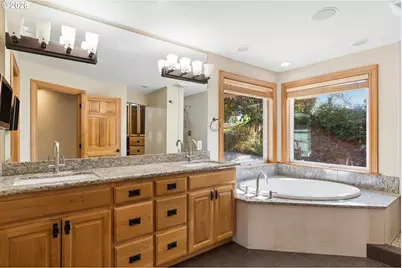 24649 NE Butteville Rd, Aurora, OR 97002 - Photo 15