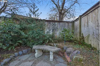 2215 NE Grandhaven St, McMinnville, OR 97128 - Photo 33