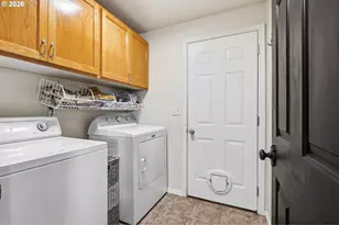 2215 NE Grandhaven St, McMinnville, OR 97128 - Photo 13