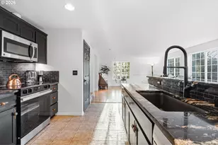 2215 NE Grandhaven St, McMinnville, OR 97128 - Photo 9