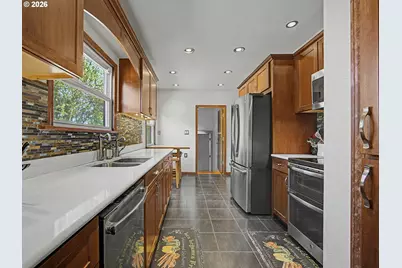 5774 NE Garfield Ave, Portland, OR 97211 - Photo 11