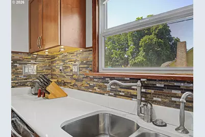5774 NE Garfield Ave, Portland, OR 97211 - Photo 13