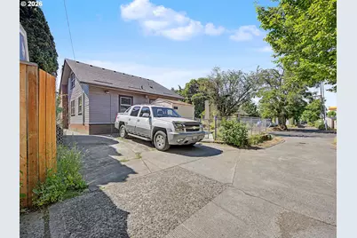 5774 NE Garfield Ave, Portland, OR 97211 - Photo 37