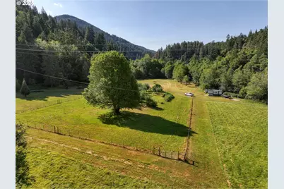 99301 Agness Rd, Gold Beach, OR 97444 - Photo 15