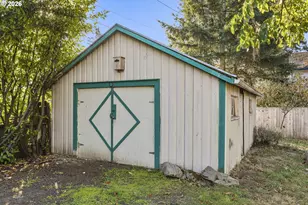 10612 SE Harold St, Portland, OR 97266 - Photo 45