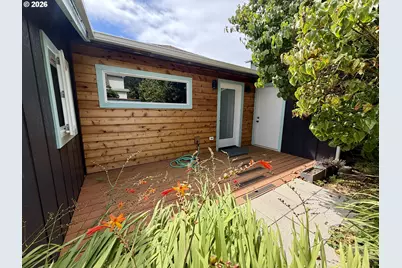 404 Garibaldi Ave, Garibaldi, OR 97118 - Photo 25