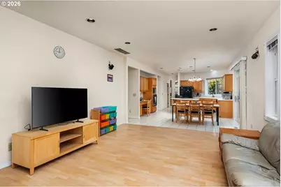 575 NW Blueridge Ct, Beaverton, OR 97006 - Photo 17