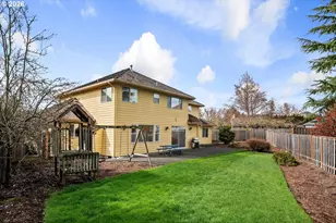 575 NW Blueridge Ct, Beaverton, OR 97006 - Photo 5