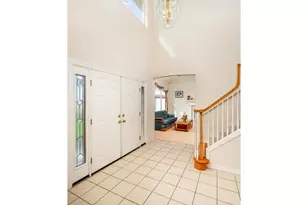 575 NW Blueridge Ct, Beaverton, OR 97006 - Photo 3