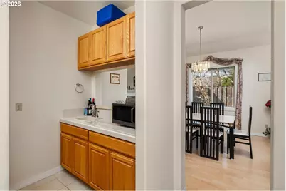 575 NW Blueridge Ct, Beaverton, OR 97006 - Photo 9