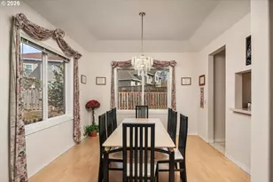 575 NW Blueridge Ct, Beaverton, OR 97006 - Photo 3
