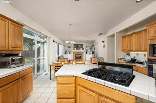 575 NW Blueridge Ct, Beaverton, OR 97006 - Photo 11