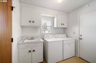 630 S 3rd St, Cottage Grove, OR 97424 - Photo 35